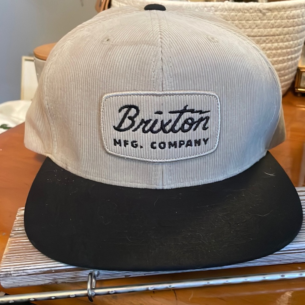 Brixton MFG Company suede, ribbed, snap back cream/black